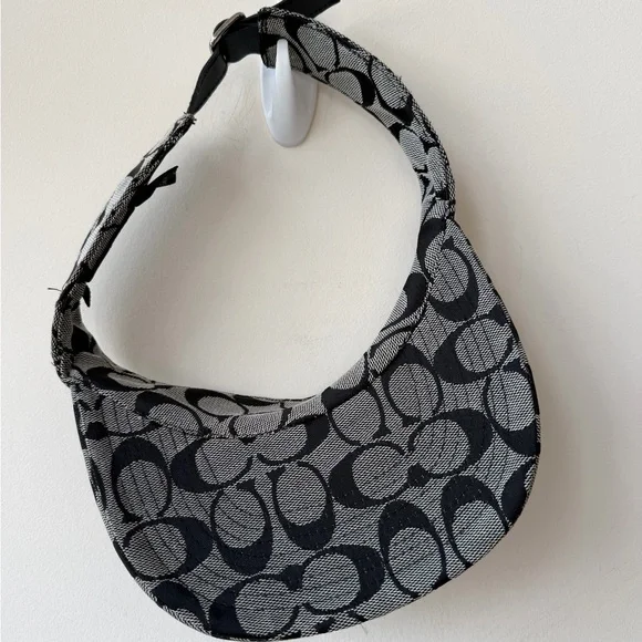 Stylish Black and Gray Women's Visor - Picture 2 of 3